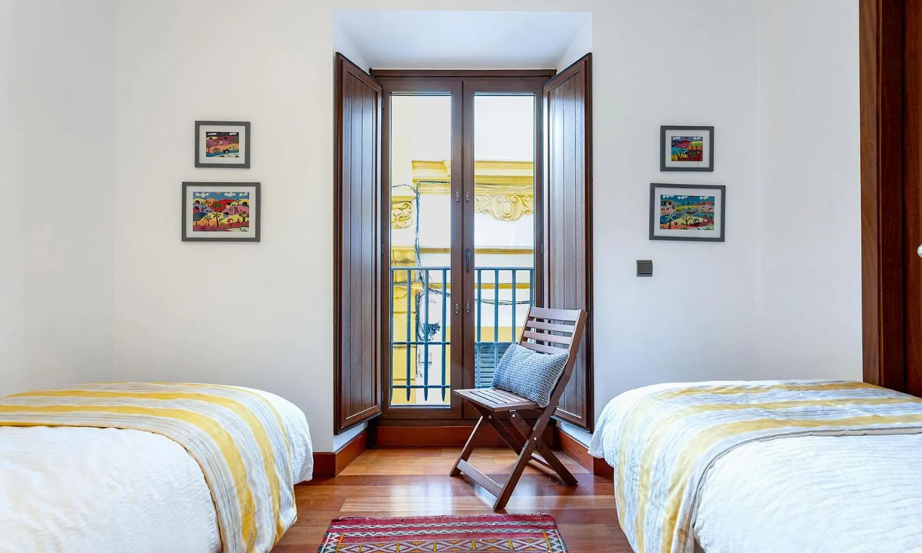 Genteel Home Puerta Real Sevilla 0*, סביליה